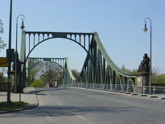 Glienicker Brücke