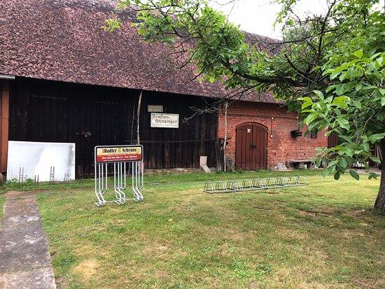 Pension & Gaststadte Stenzinger