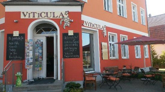 VITICULA Wein & Feinkost