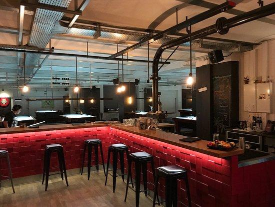 Bata Bar & Billiards