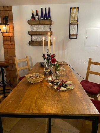 16plus Weinbar & Feinkost