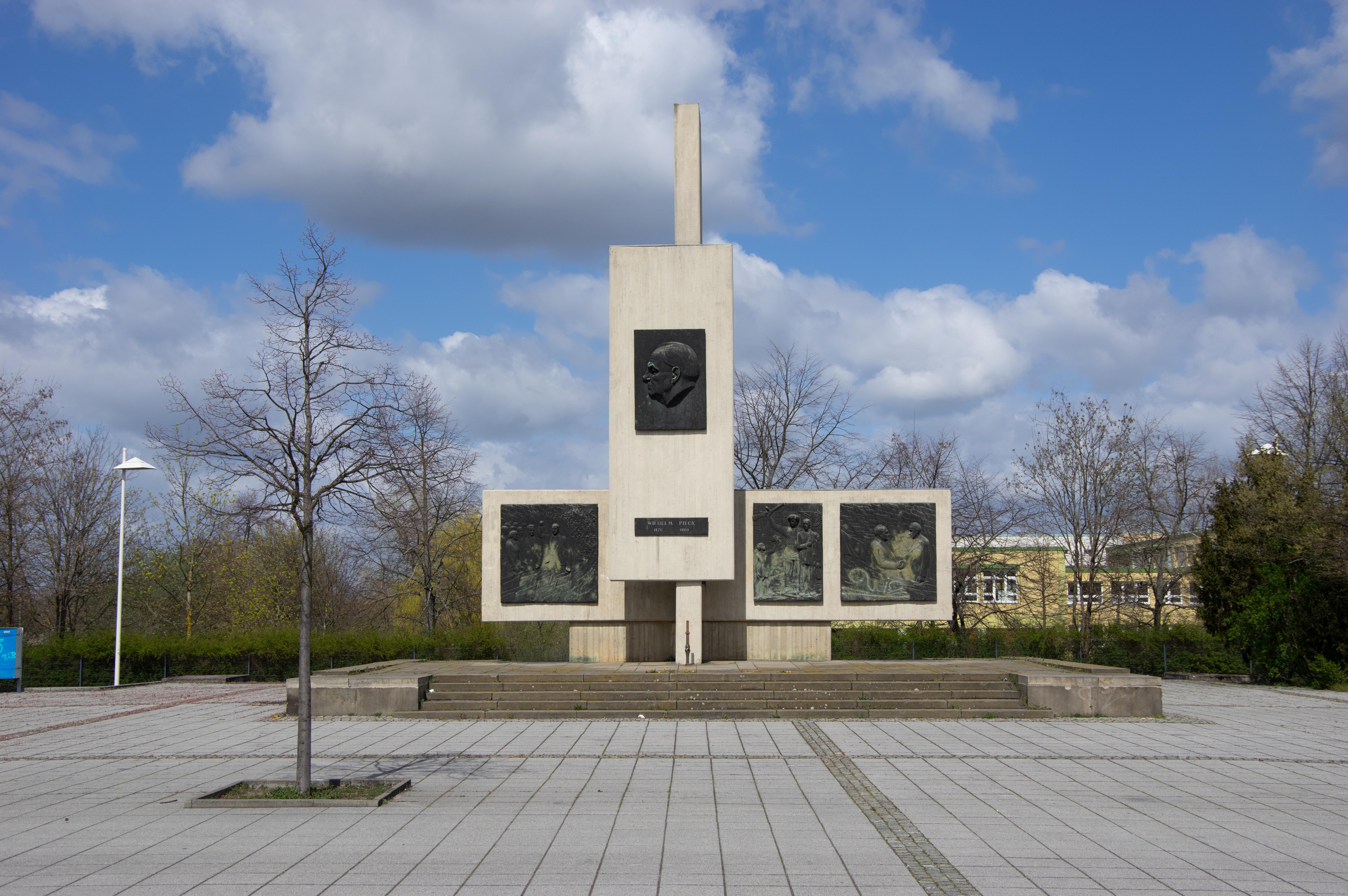 Wilhelm-Pieck-Denkmal
